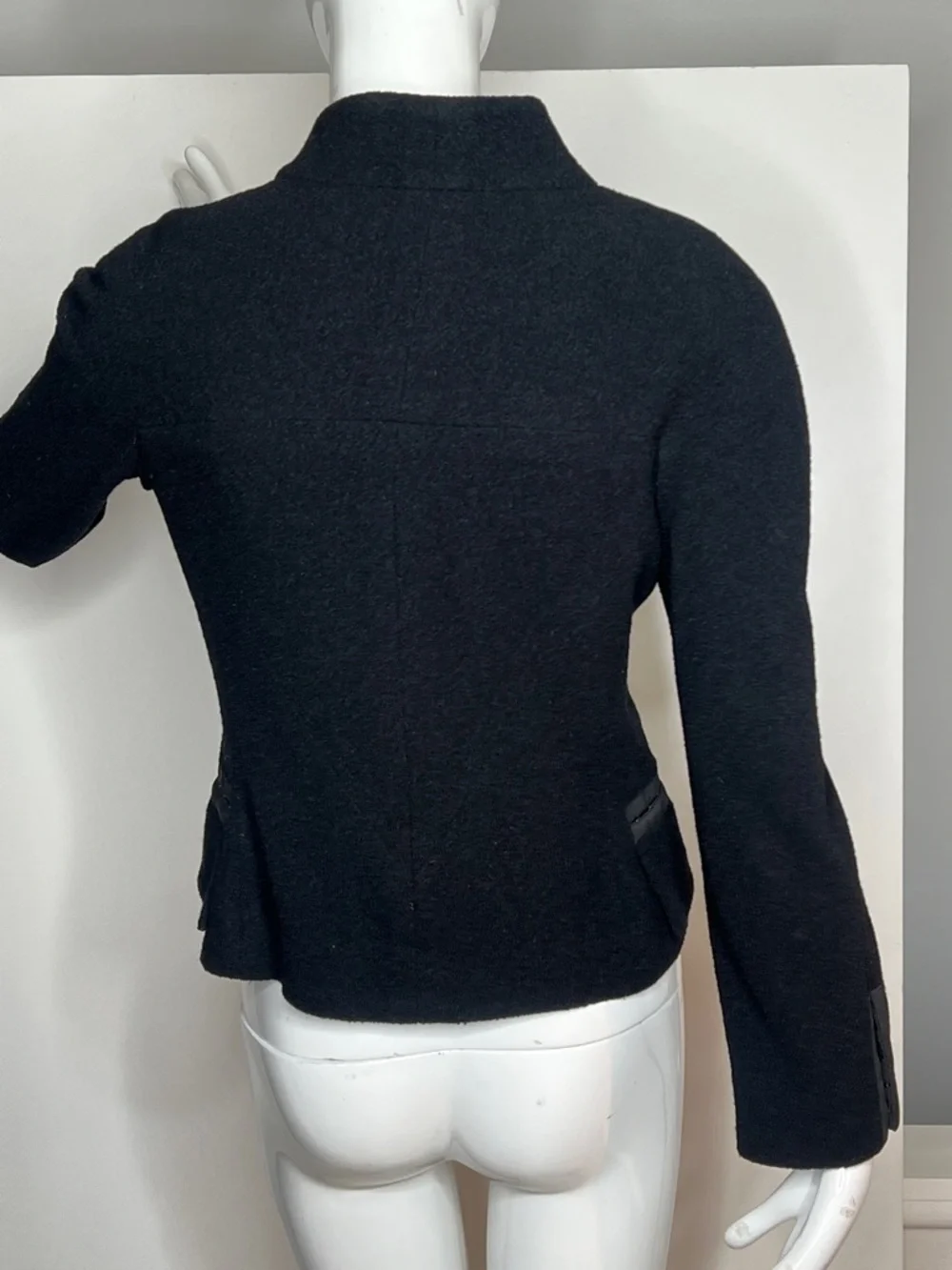 Chanel Sz 36 Wool Bucle Fitted Blazer